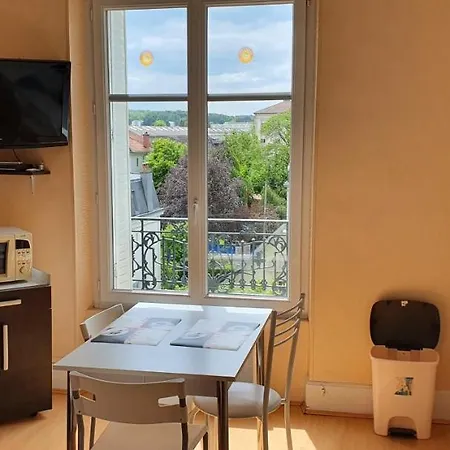 Le Continental Appartement Vittel Buitenkant foto